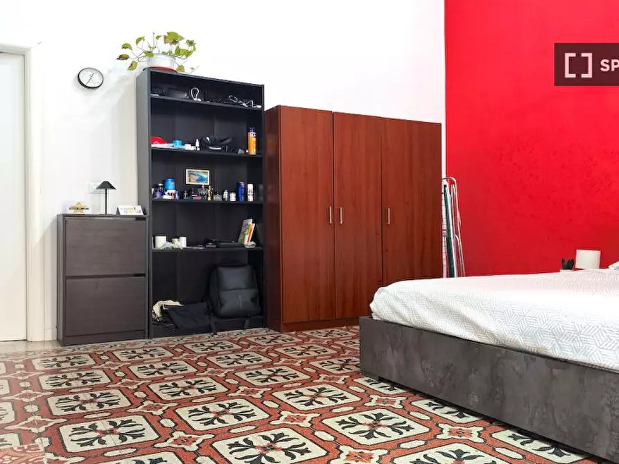 Immagine 5 di Camera condivisa in affitto  in Via Napoleone III a Roma