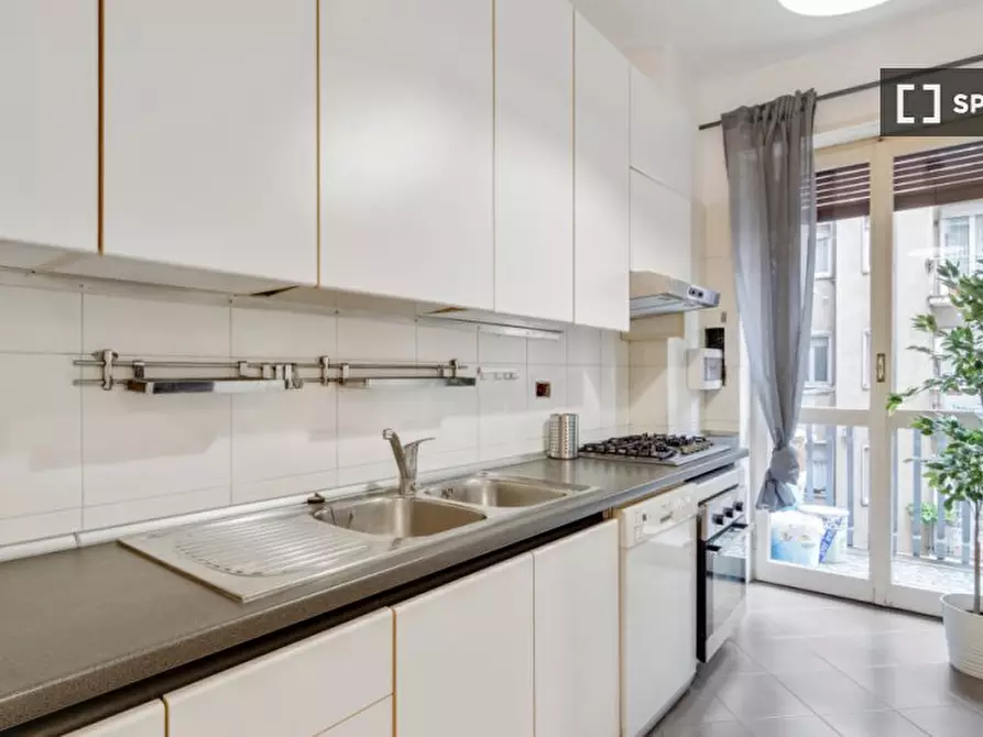 Immagine 11 di Camera condivisa in affitto  in Via Copernico a Milano