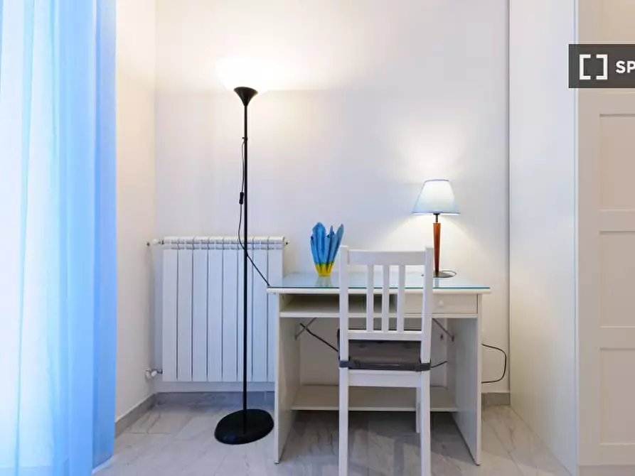 Immagine 12 di Appartamento in affitto  in Via Aniello Falcone a Napoli