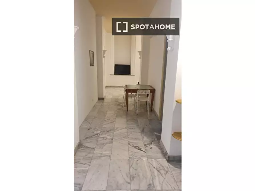 Immagine 13 di Camera condivisa in affitto  in Via Susa a Torino