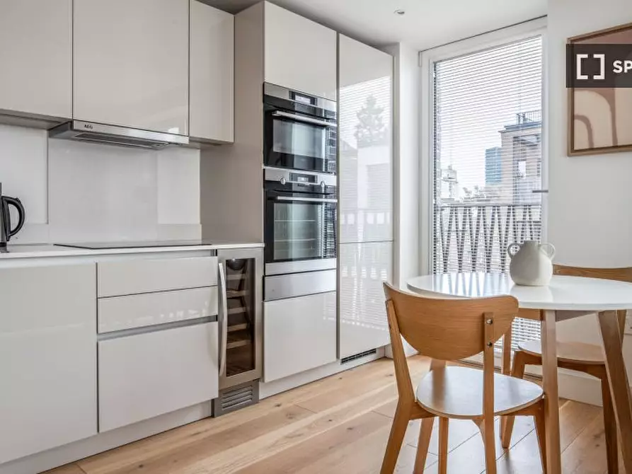 Immagine 6 di Appartamento in affitto  in Glade Path a Camberwell