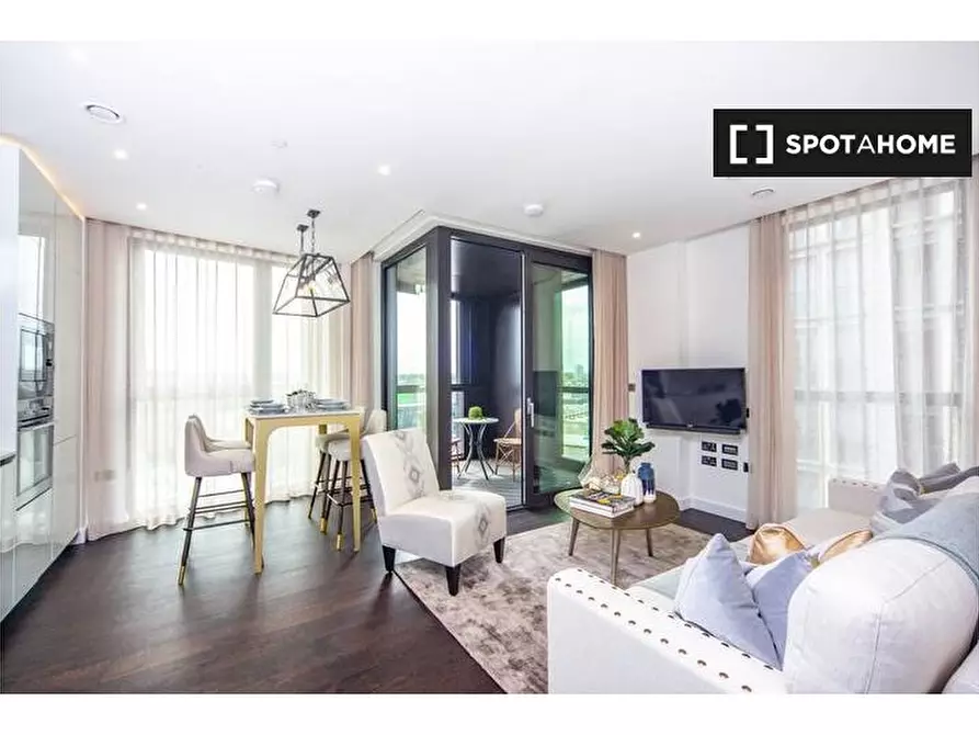 Immagine 10 di Appartamento in affitto  in Charles Clowes Walk a Wandsworth