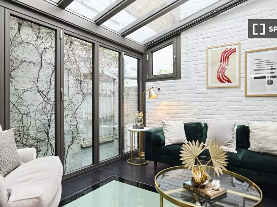 Immagine 14 di Appartamento in affitto  in Uxbridge St a Kensington