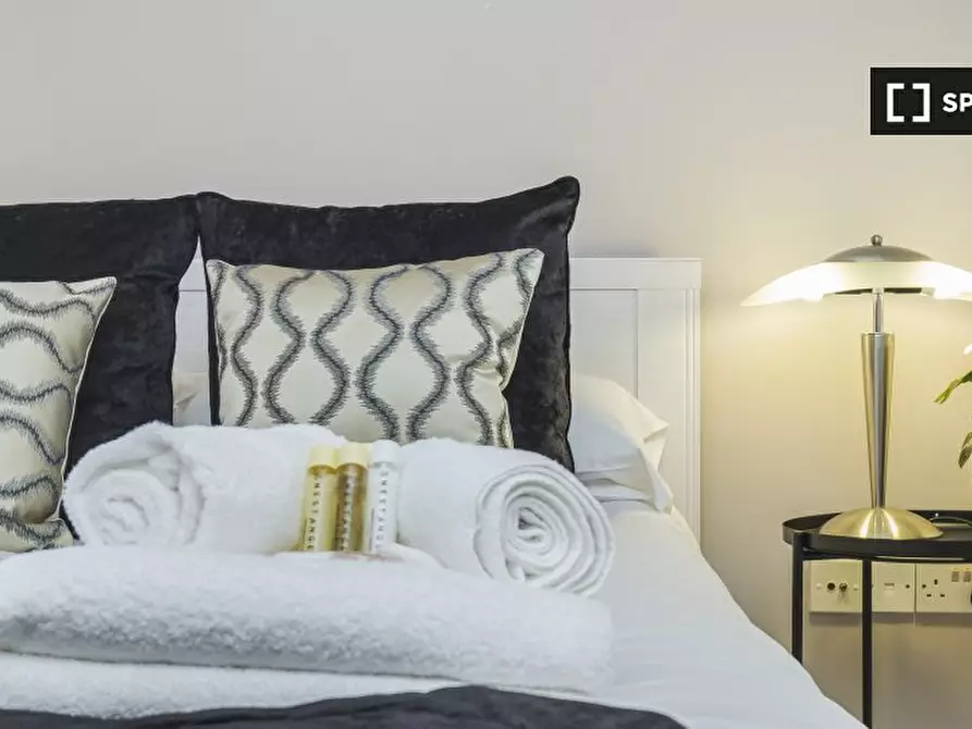 Immagine 7 di Appartamento in affitto  in New Park Rd a Lambeth