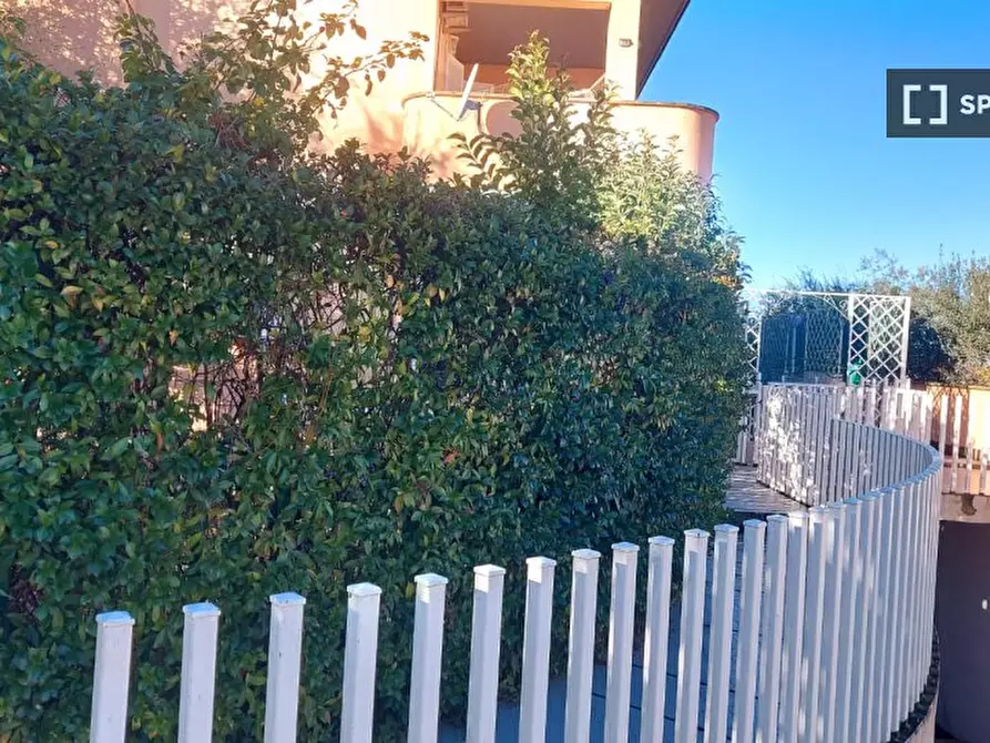 Immagine 10 di Camera condivisa in affitto  in Via Cassia a Roma