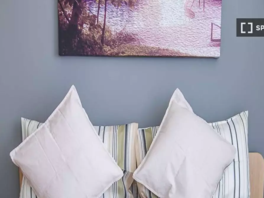 Immagine 1 di Camera condivisa in affitto  in Via Vittorio Gassman a Milano