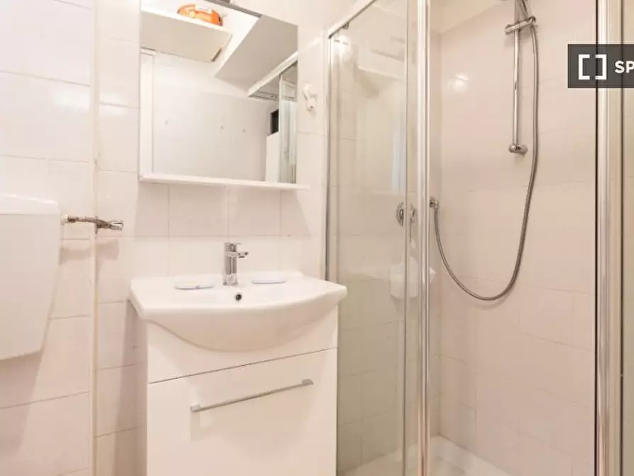 Immagine 2 di Ufficio in affitto  in Via Girolamo Savonarola a Roma