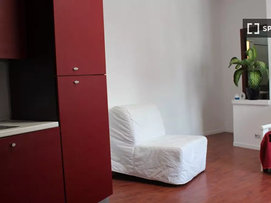 Immagine 1 di Ufficio in affitto  in Via Teano a Roma