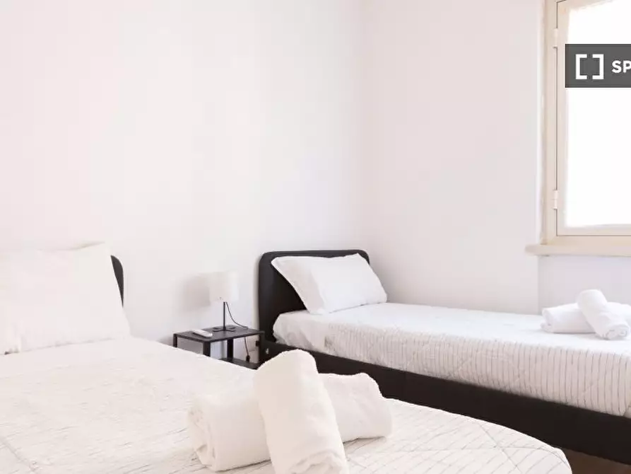 Immagine 18 di Appartamento in affitto  in Via Ampio Flaviano a Roma