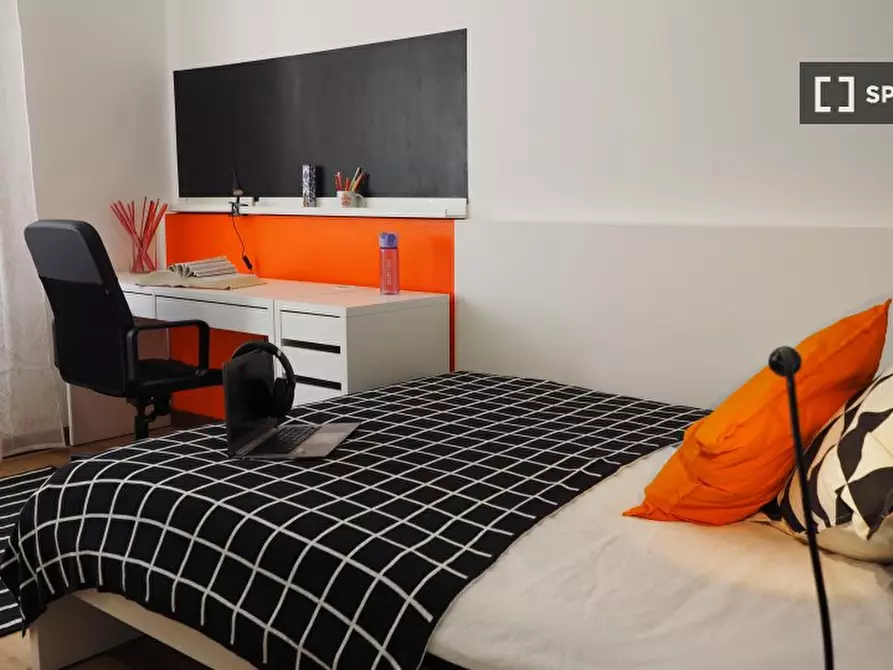 Immagine 16 di Camera condivisa in affitto  in Via Sagliano Micca a Torino