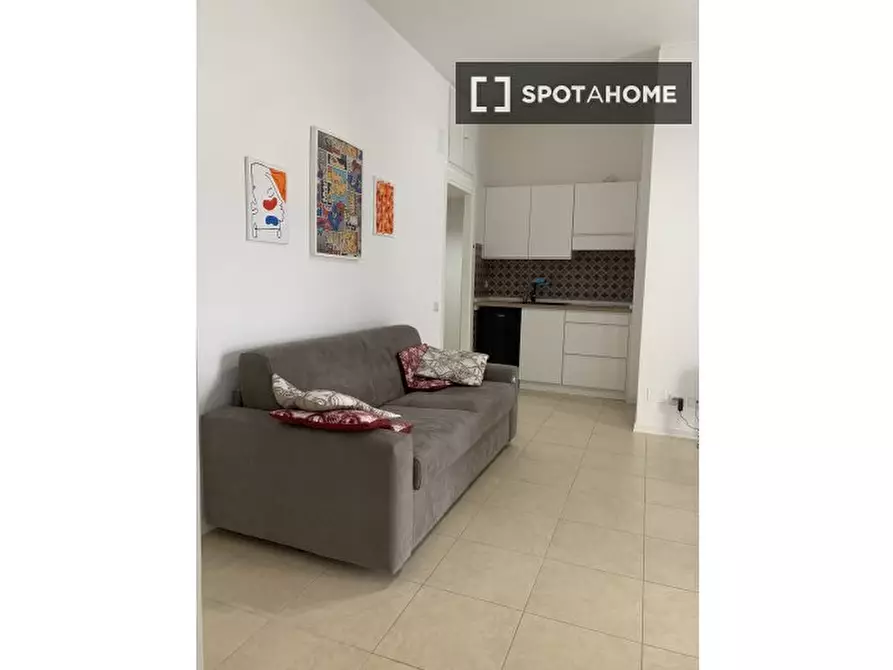 Immagine 5 di Appartamento in affitto  in Via Gualtiero Serafino a Roma