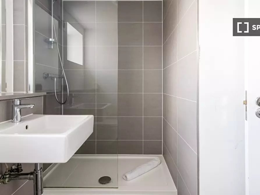 Immagine 12 di Appartamento in affitto  in Flat a 