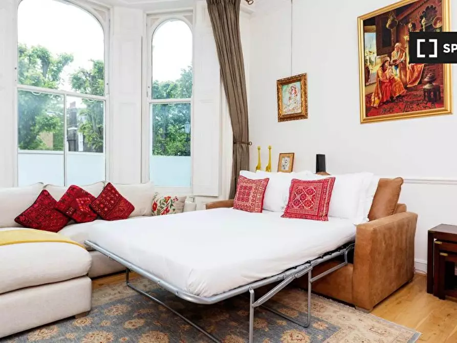 Immagine 4 di Appartamento in affitto  in Flat Campden Hill Gardens a Kensington