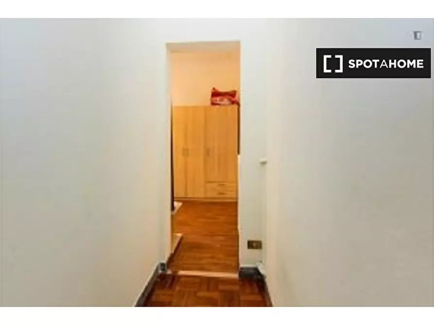 Immagine 4 di Camera condivisa in affitto  in Via Salaria, 00198 Roma RM, Italy a Roma