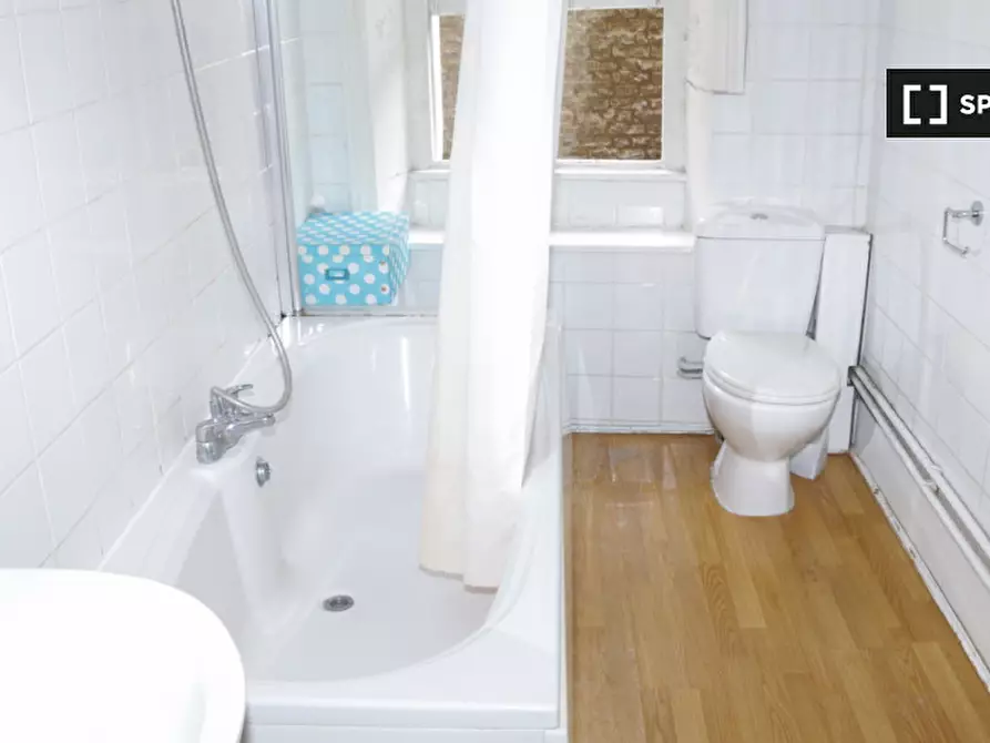 Immagine 6 di Camera condivisa in affitto  in 9 Kensington Mall a Kensington