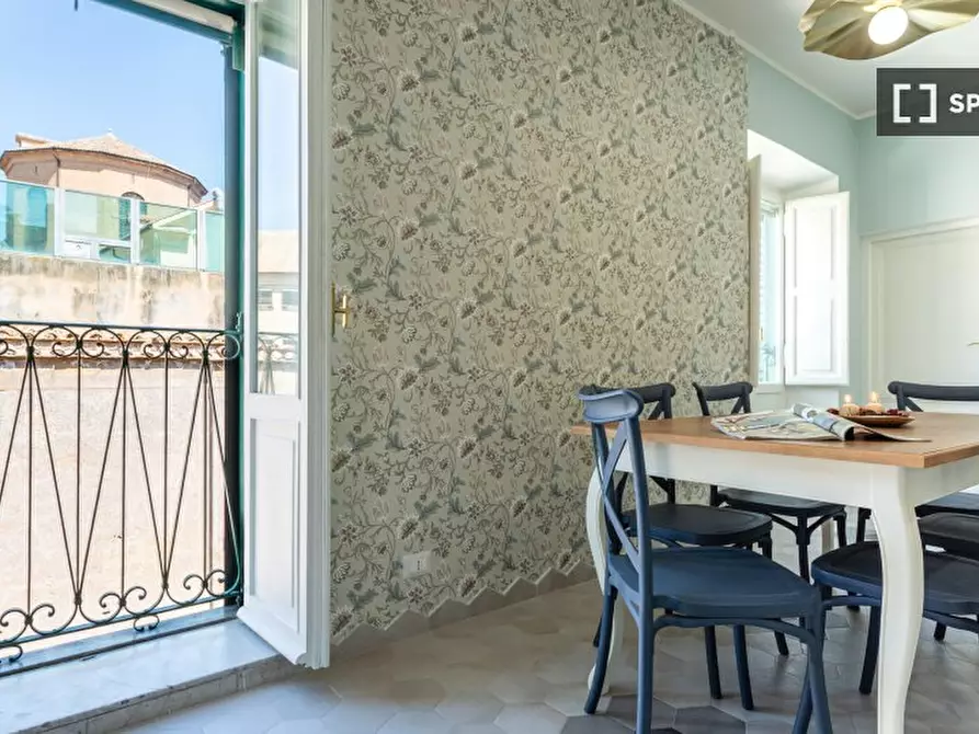 Immagine 10 di Appartamento in affitto  in Via di S. Francesco di Sales a Roma