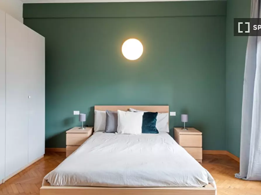 Immagine 1 di Camera condivisa in affitto  in Viale Vittorio Veneto a Milano