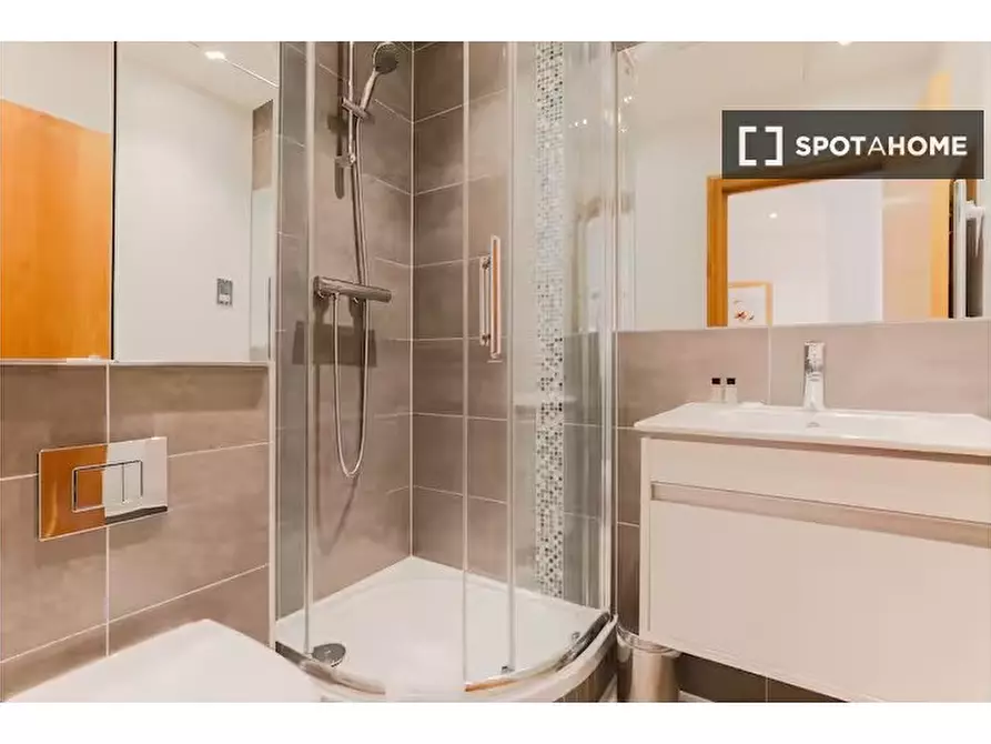 Immagine 4 di Ufficio in affitto  in Monument St a 