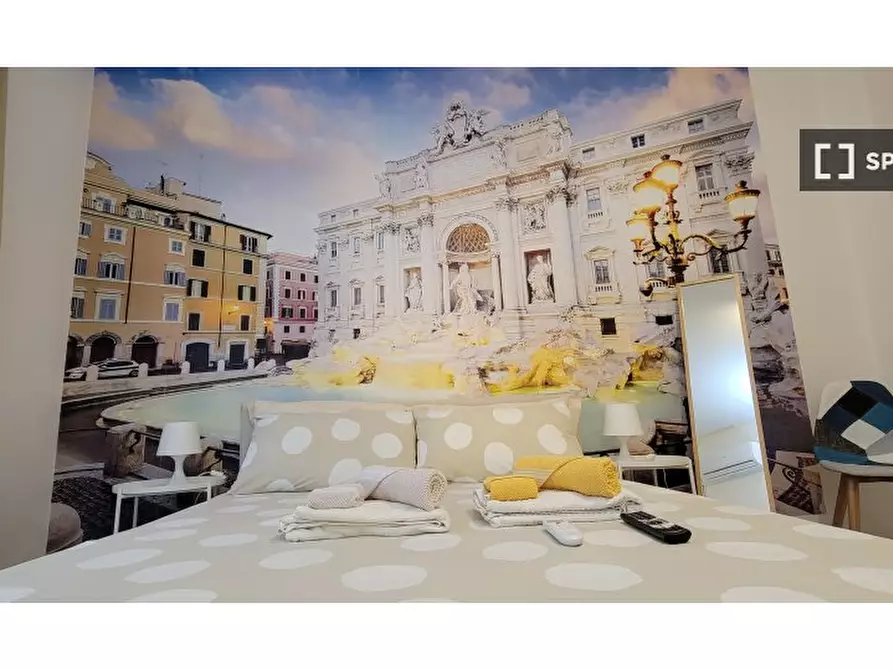 Immagine 2 di Camera condivisa in affitto  in Via Giovan Battista Gandino a Roma