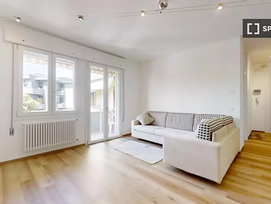 Immagine 8 di Camera condivisa in affitto  in VIA cosme tura a Padova