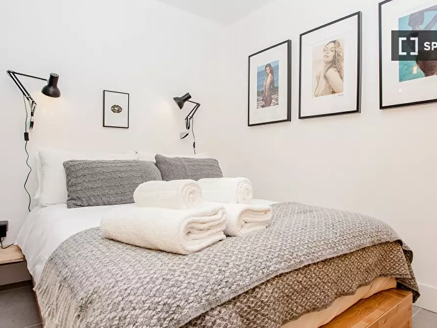 Immagine 2 di Appartamento in affitto  in Skinner St a Islington