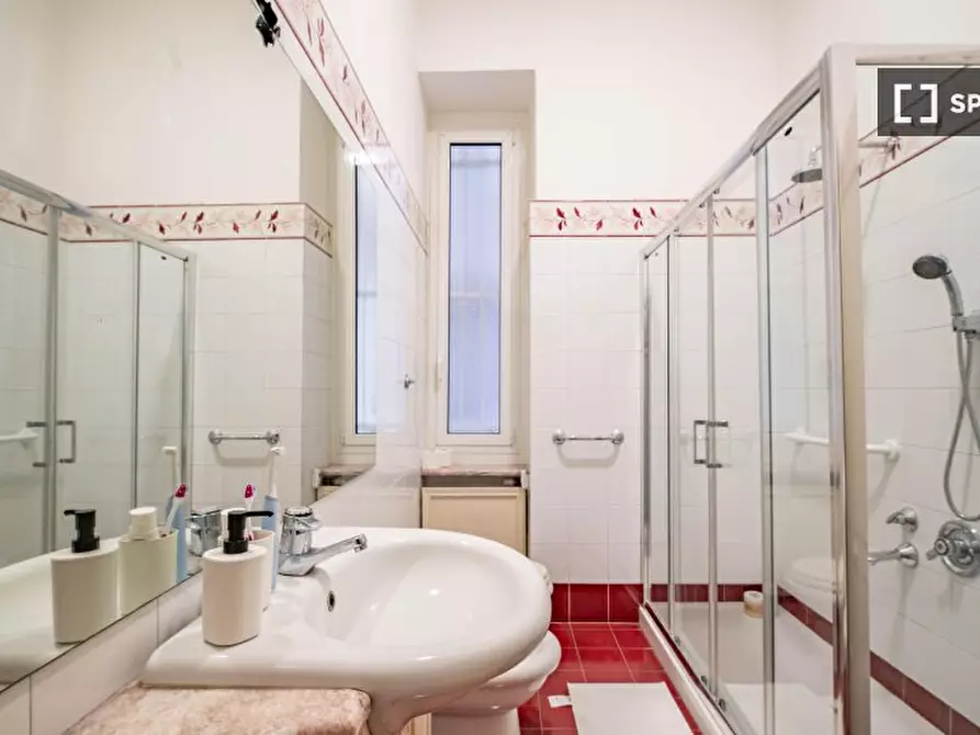 Immagine 11 di Camera condivisa in affitto  in MAGENTA /5 a Genova