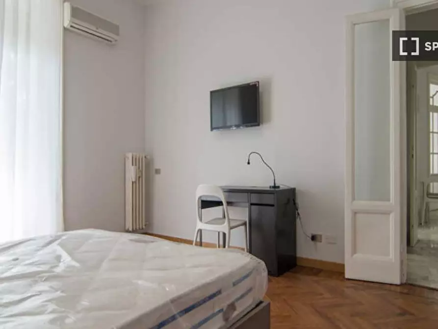 Immagine 2 di Camera condivisa in affitto  in PIAZZALE SUSA a Milano