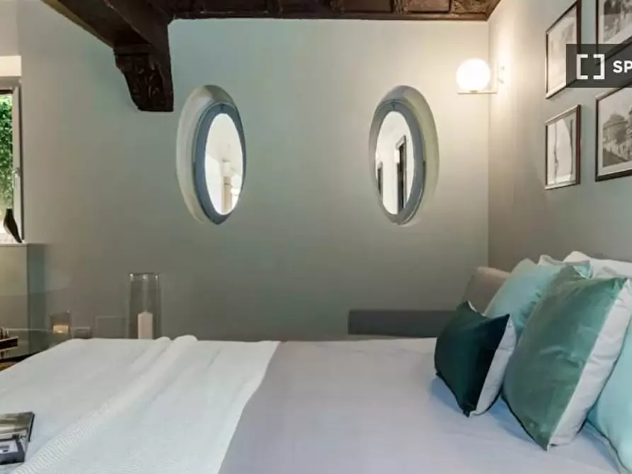 Immagine 6 di Appartamento in affitto  in Via Monte Napoleone a Milano