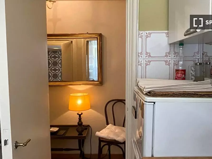 Immagine 14 di Appartamento in affitto  in Via di Sant'Andrea delle Fratte a Roma
