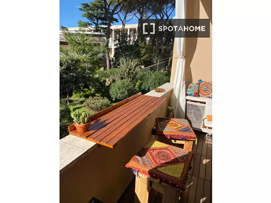 Immagine 11 di Appartamento in affitto  in Salita del Poggio Laurentino a Roma