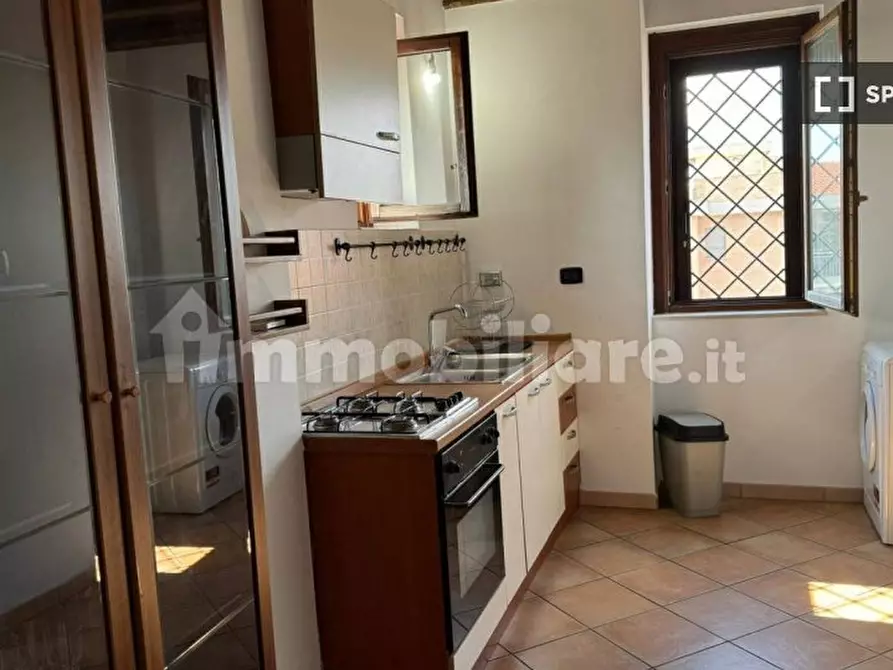 Immagine 14 di Appartamento in affitto  in Via Renato Salvatori a Roma
