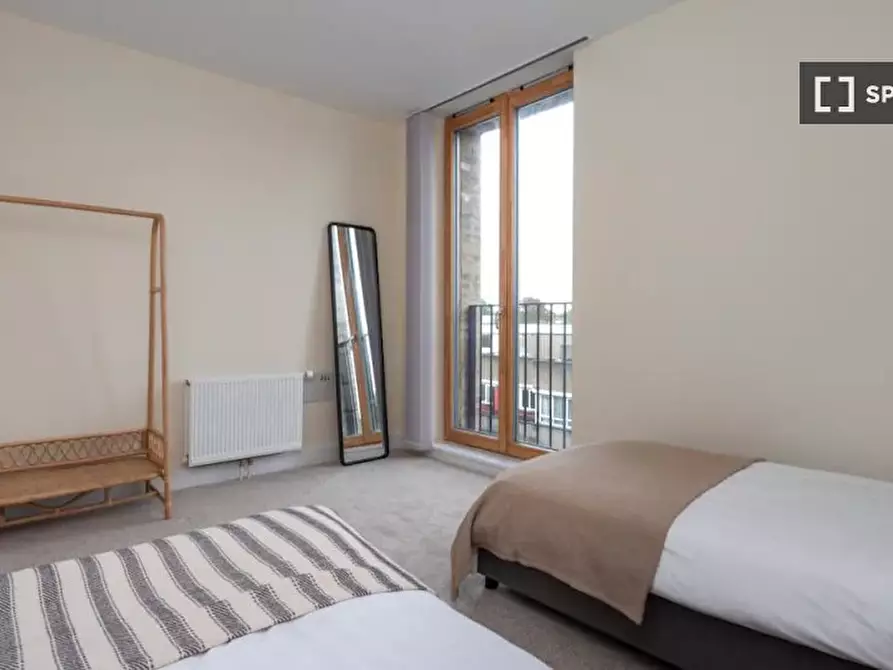 Immagine 10 di Appartamento in affitto  in Lockton St a Kensington