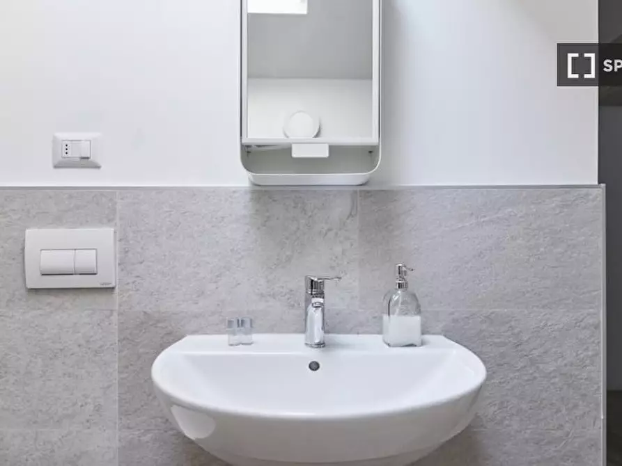 Immagine 10 di Ufficio in affitto  in Viale Belfiore a Firenze