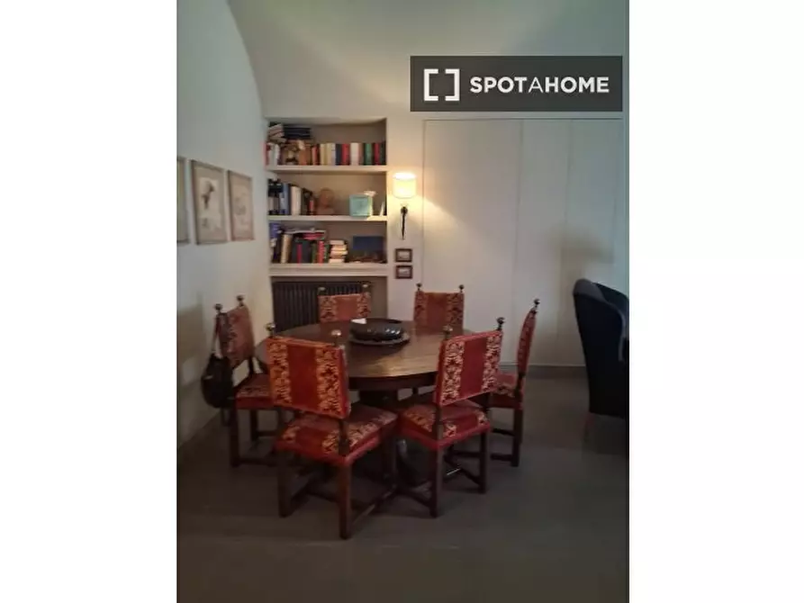 Immagine 10 di Appartamento in affitto  in Via Chiaia a Napoli