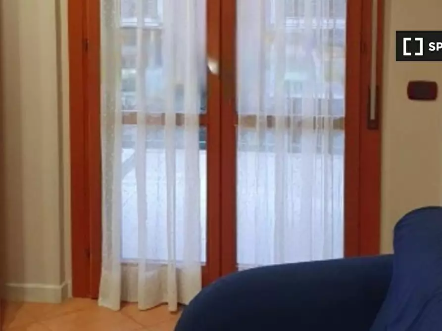 Immagine 3 di Camera condivisa in affitto  in Via Ugo Spirito a Roma