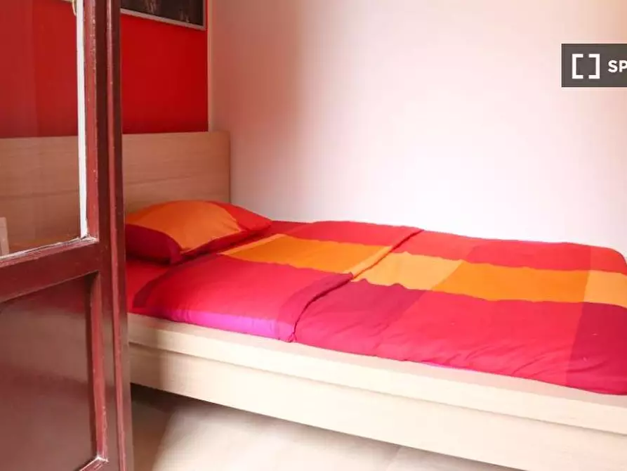 Immagine 2 di Camera condivisa in affitto  in Via Salvatore Barzilai a Milano