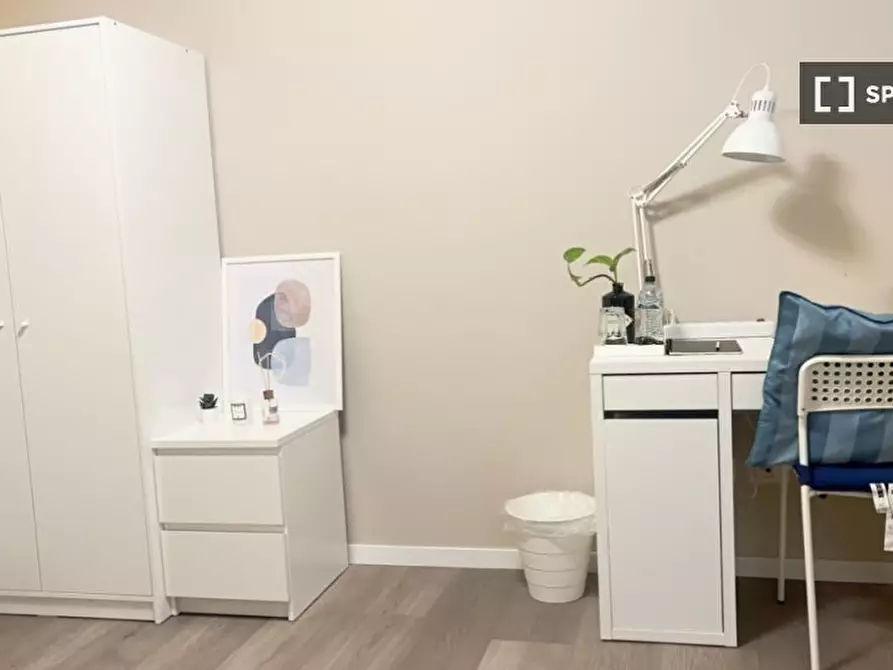 Immagine 2 di Camera condivisa in affitto  in Via Ambrogio Binda a Milano