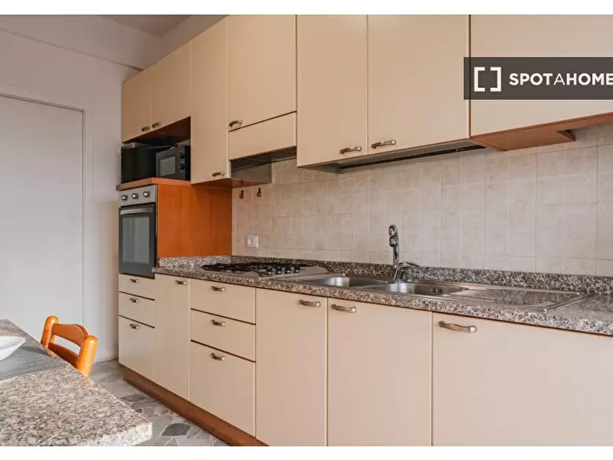 Immagine 15 di Camera condivisa in affitto  in Piazzale Giovanni delle Bande Nere a Milano