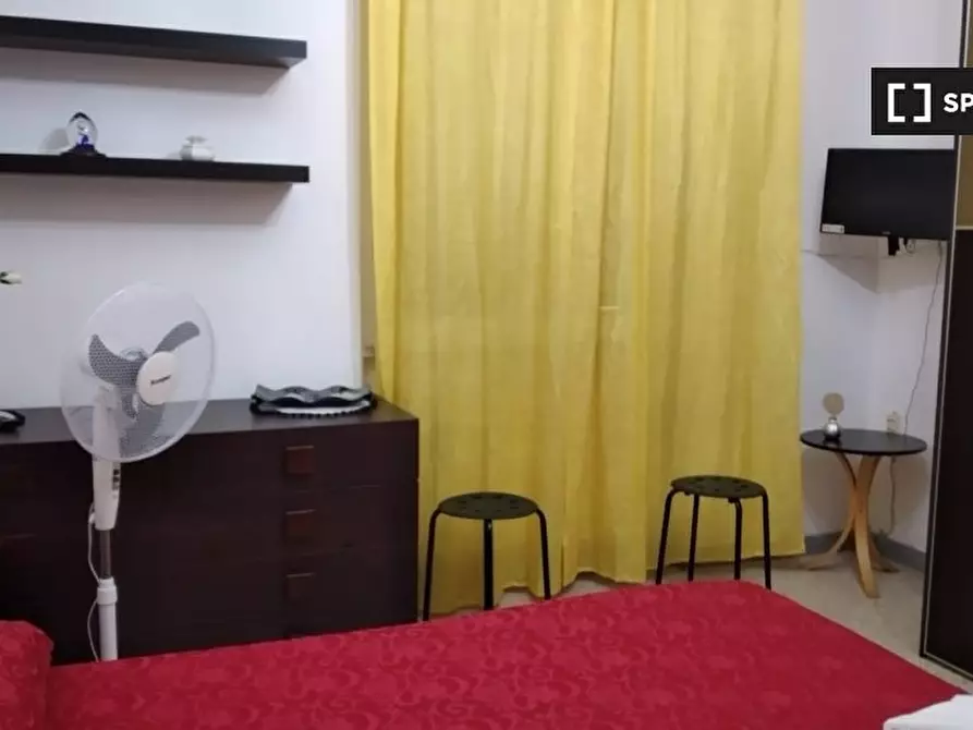 Immagine 7 di Camera condivisa in affitto  in Via Milazzo a Roma