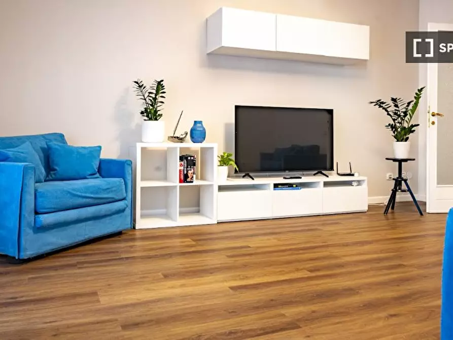 Immagine 3 di Appartamento in affitto  in Viale Val Padana a Roma