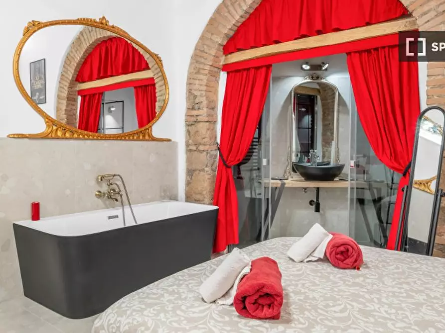 Immagine 1 di Ufficio in affitto  in Via dei Latini a Roma