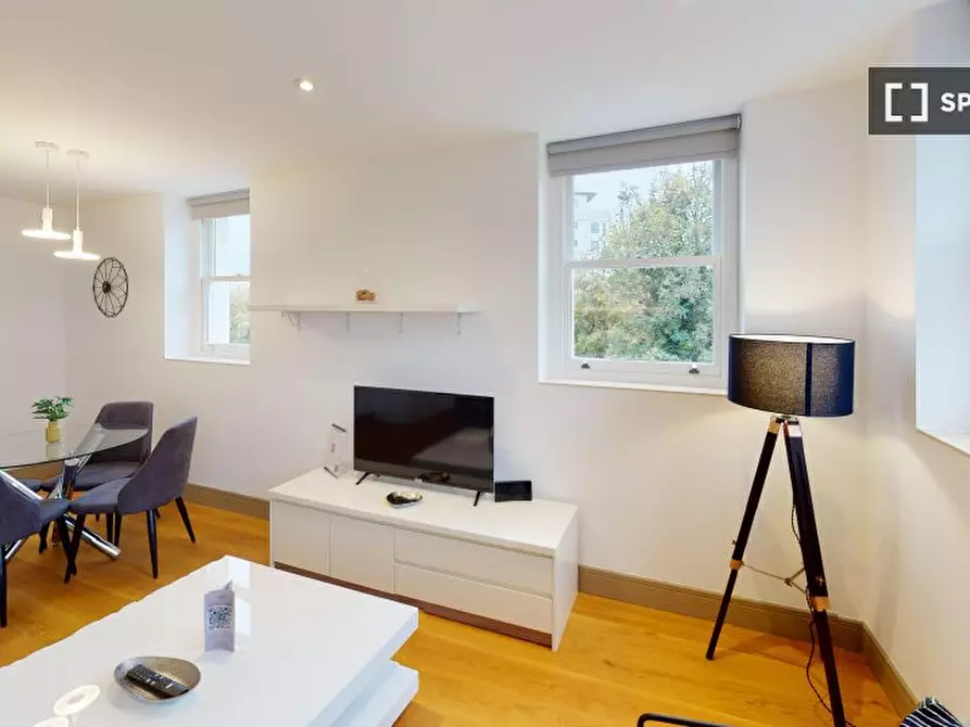 Immagine 6 di Appartamento in affitto  in A Stile Hall Parade a Hounslow