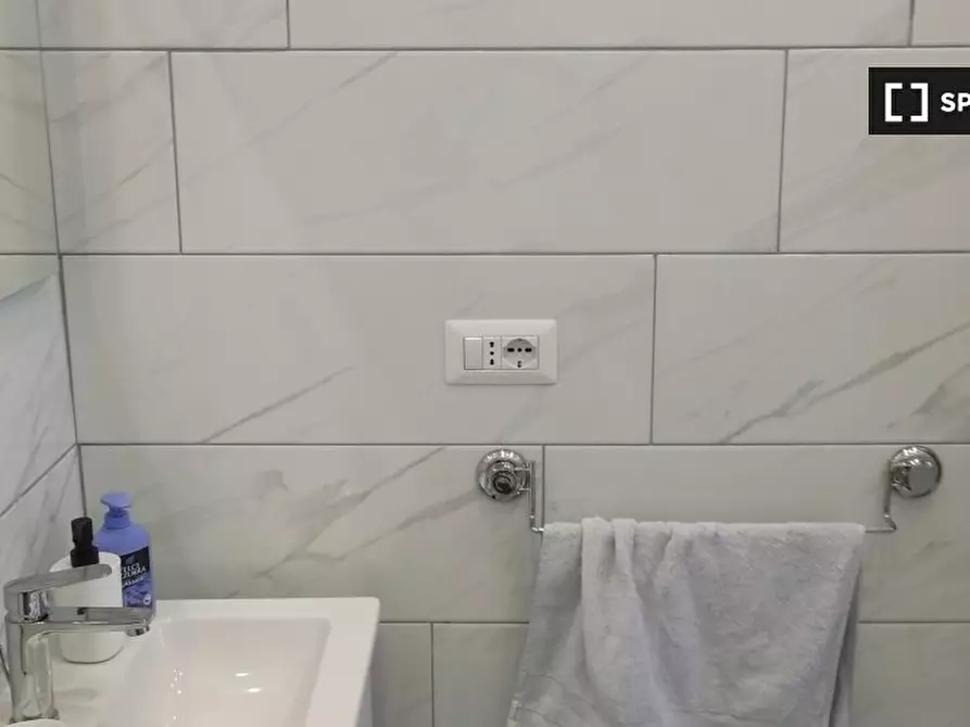 Immagine 19 di Camera condivisa in affitto  in Via Domenico Quaranta a Napoli