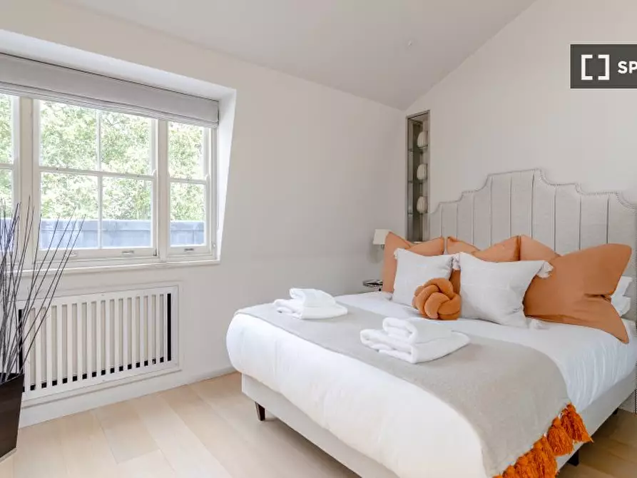 Immagine 1 di Appartamento in affitto  in Ovington Square a Kensington