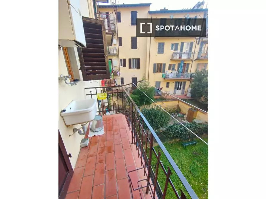 Immagine 3 di Appartamento in affitto  in Via Francesco Caracciolo a Firenze