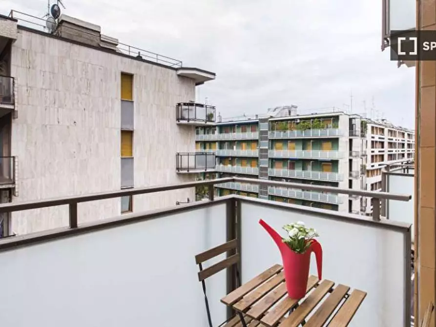 Immagine 1 di Camera condivisa in affitto  in Via Caproni a Milano