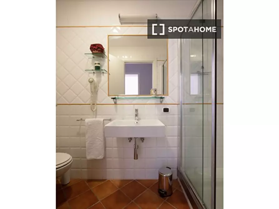 Immagine 10 di Appartamento in affitto  in Via Cavour a Roma