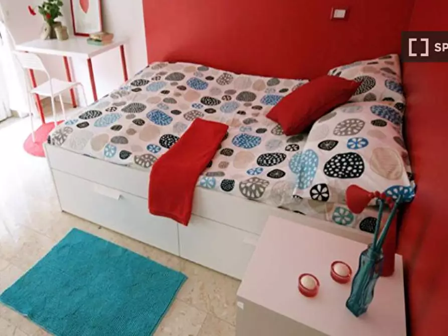 Immagine 4 di Camera condivisa in affitto  in Via Carlo Botta a Milano