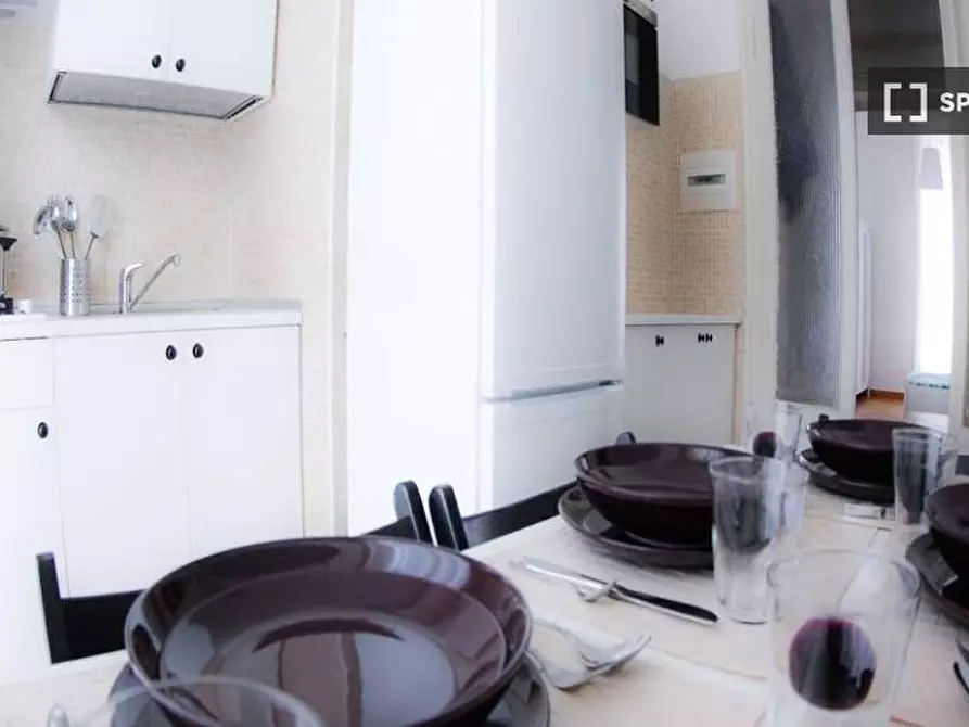 Immagine 3 di Camera condivisa in affitto  in Viale Regina Giovanna a Milano