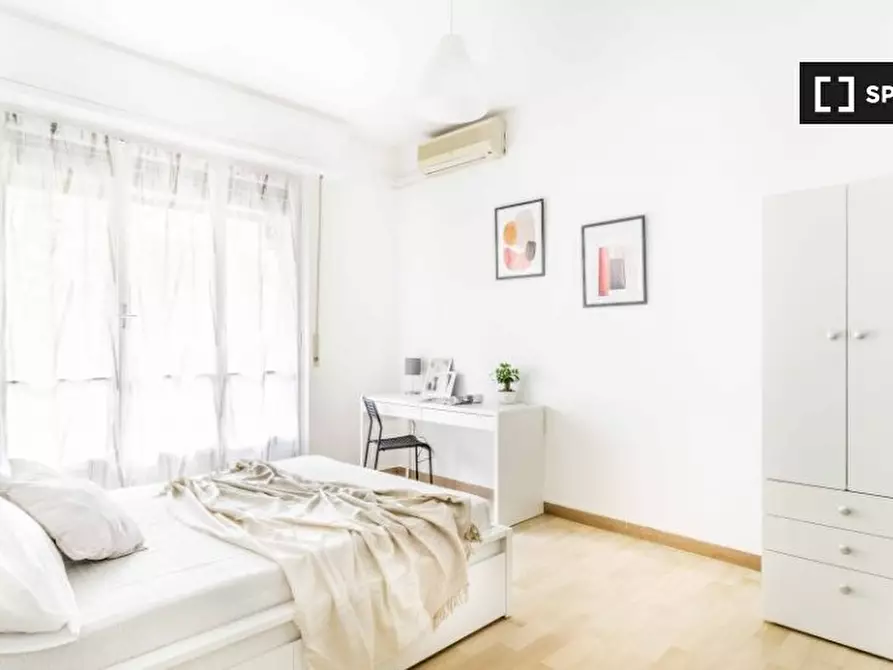 Immagine 17 di Camera condivisa in affitto  in Via degli Astri a Milano